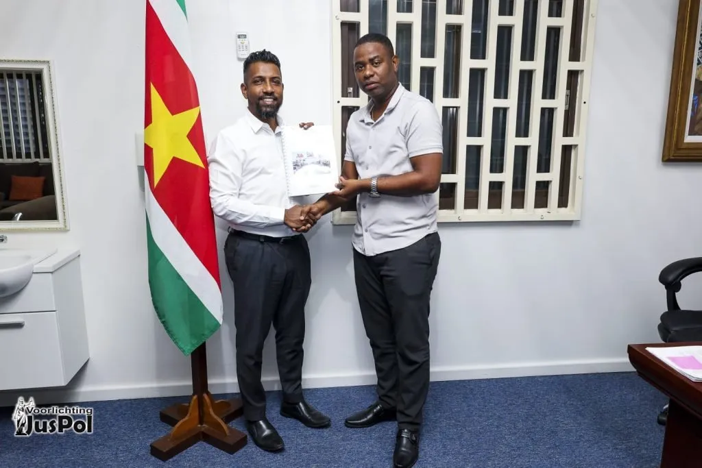MBA-thesis legt structurele knelpunten in verkeersveiligheid Suriname bloot
