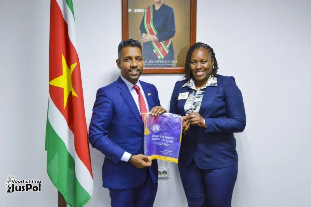 Minister Monorath ontvangt Internationale Director Lions Clubs International