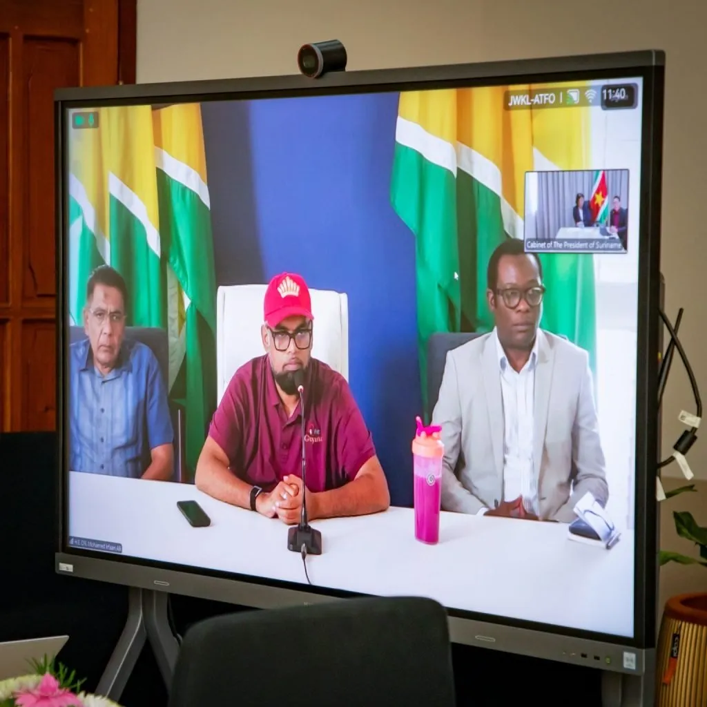 Presidenten Suriname en Guyana bespreken economische samenwerking en tegengaan wateroverlast