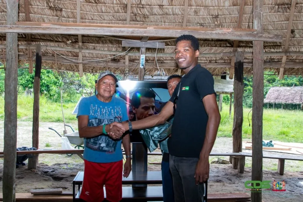 Internetproject e-Gov en Telesur succesvol van start in Kwamalasamutu en Alalapadu
