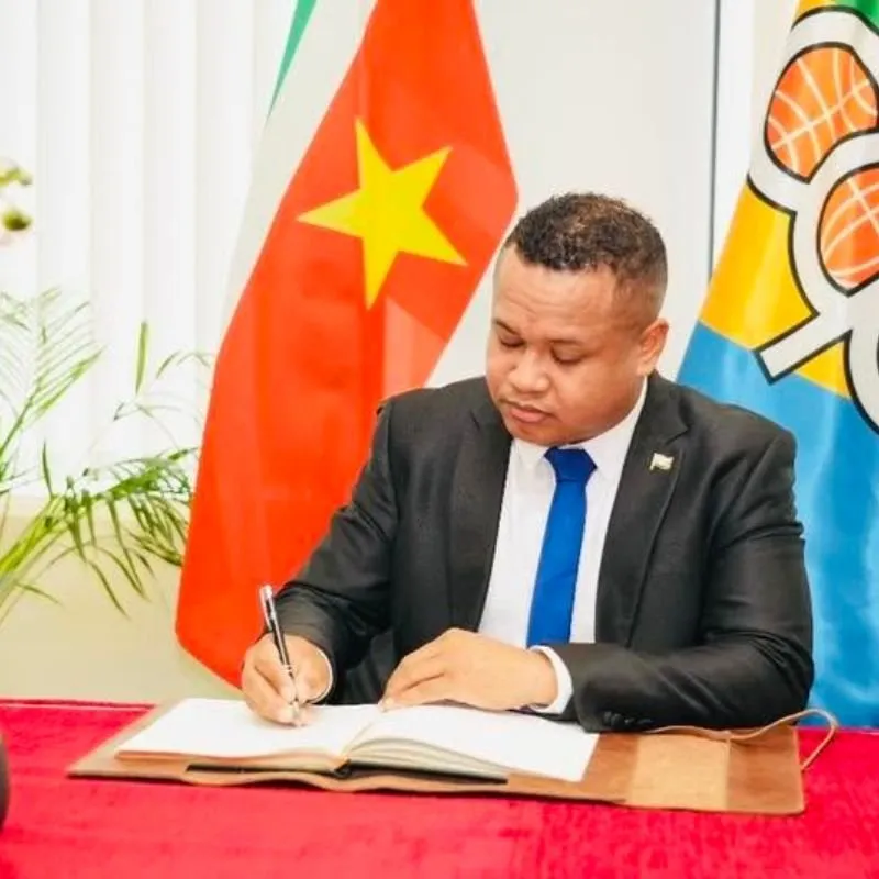 Ambassade van Suriname in België foto 3