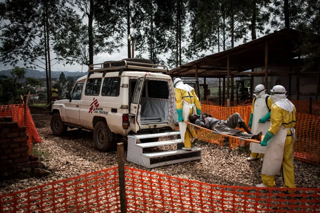 Ebola-uitbraak Congo voorbij tweeduizend doden; variant waartegen geen vaccin bestaat