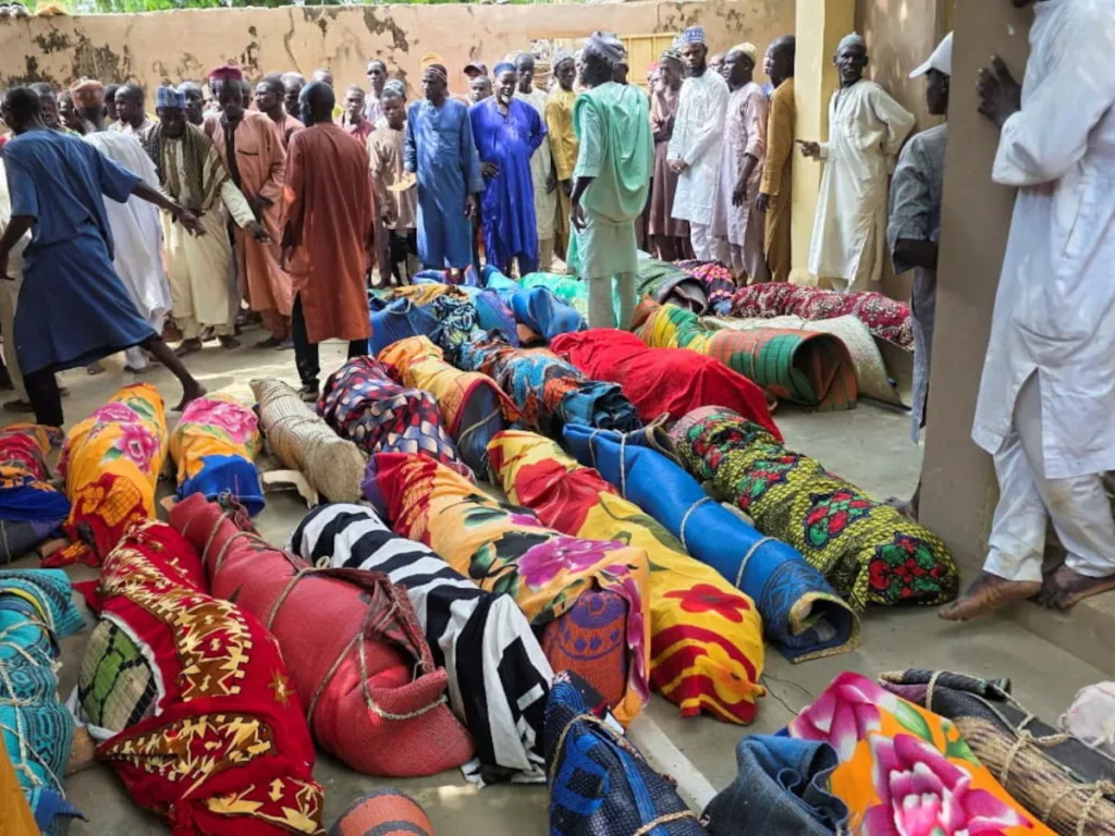 Zeker 47 doden bij gekapseisde boot in Nigeria; vermoedelijk overbeladen
